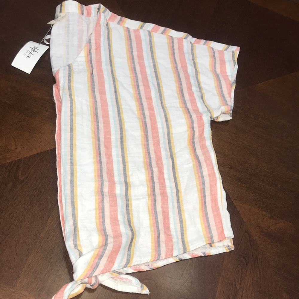 Style & Co Striped top. Button/tie front. Women’s Petite Large. - Picture 3 of 6